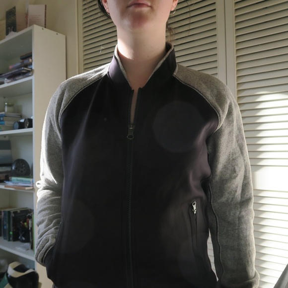 Lululemon Var-City Bomber - Picture 4 of 5